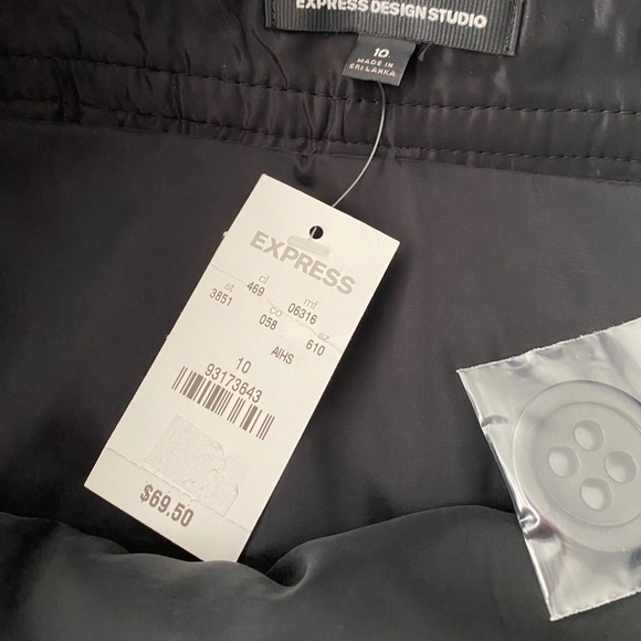 Express NWT black mini skirt - Picture 8 of 8